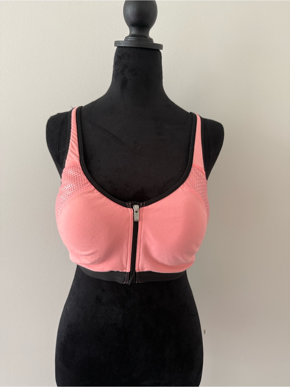Victoria's Secret coral Bra with BlackTrim Front-Double Closure Sports Bra